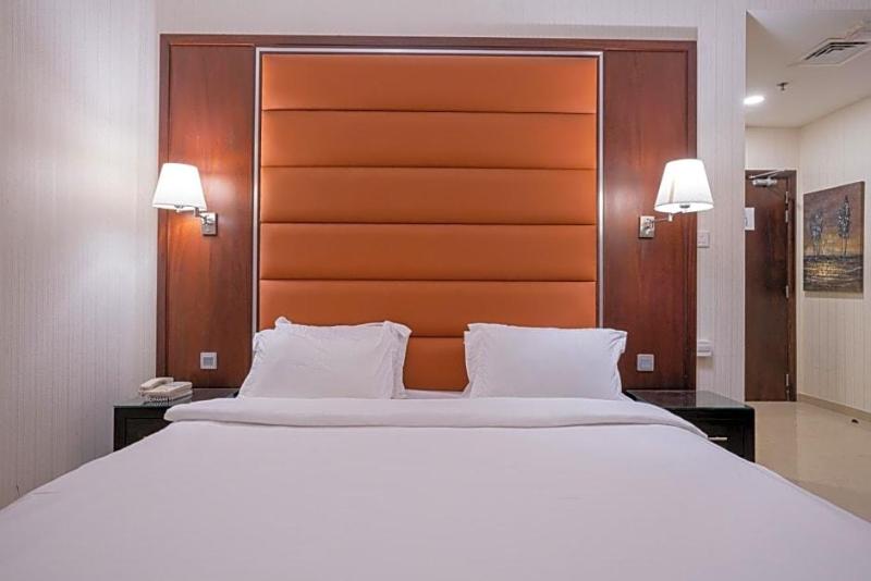 Vista City Hotel image