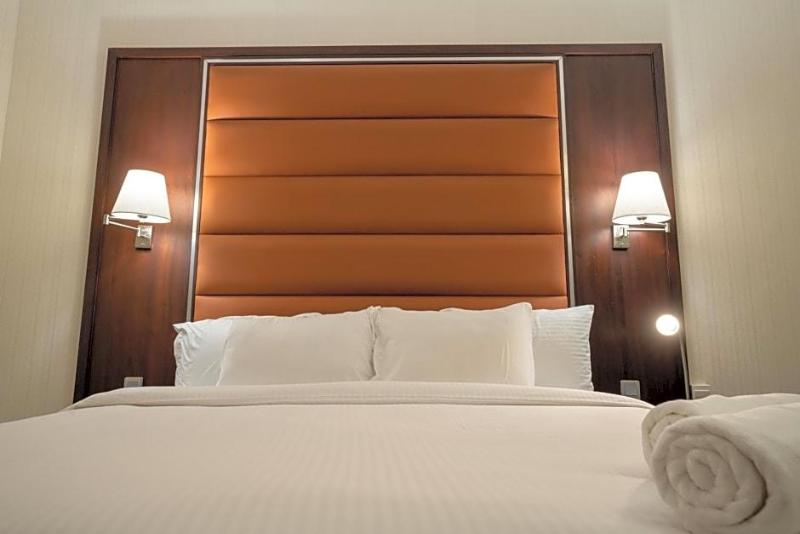 Vista City Hotel image