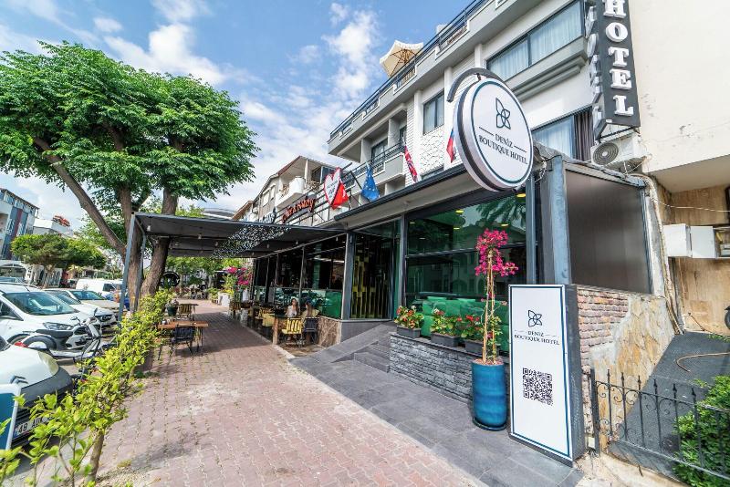Deniz Hotel — exterior view