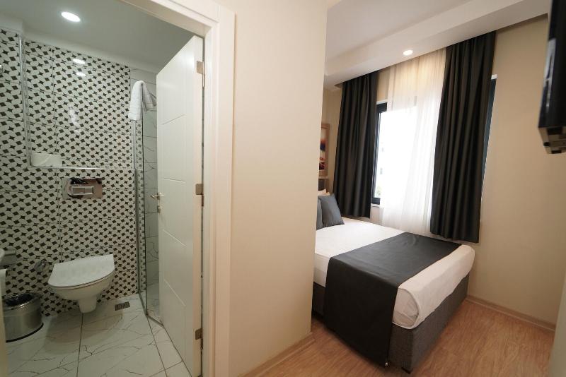 Deniz Hotel image