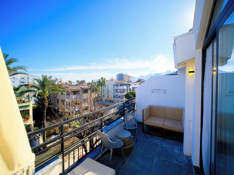 Deniz Hotel image