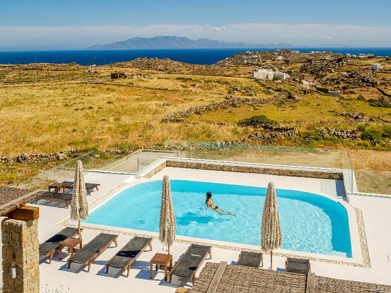 Lengendary Suites image
