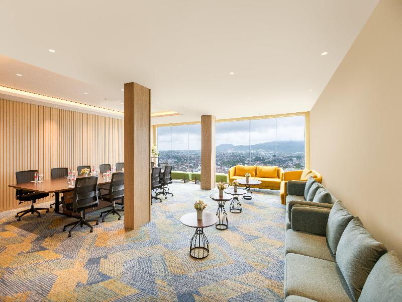 Holiday Inn Lampung Bukit Randu image