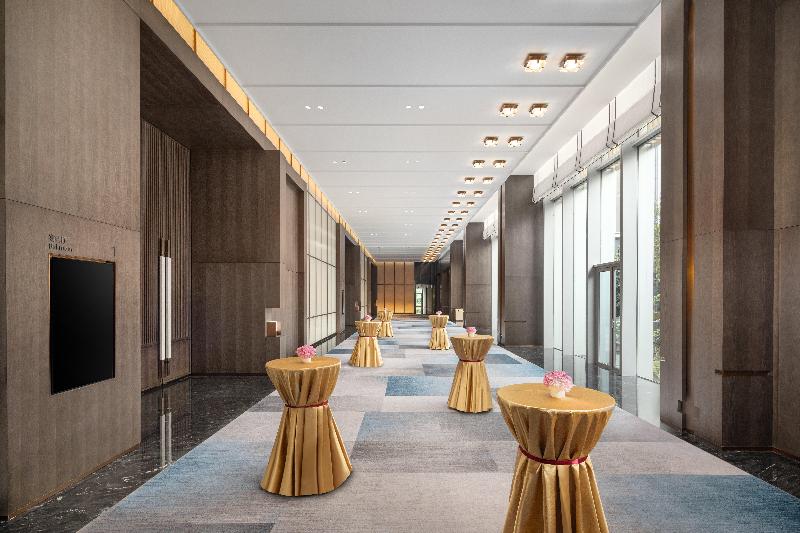 Crowne Plaza Jiangmen Binjiang image