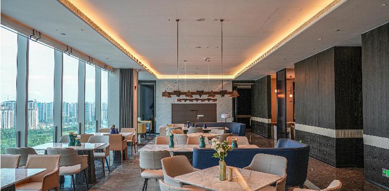 Crowne Plaza Jiangmen Binjiang image