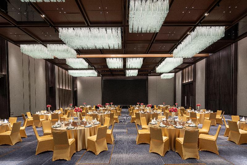 Crowne Plaza Jiangmen Binjiang image