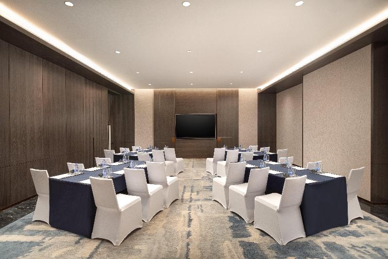 Crowne Plaza Jiangmen Binjiang image