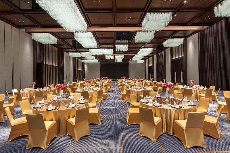 Crowne Plaza Jiangmen Binjiang image