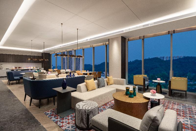 Crowne Plaza Jiangmen Binjiang image
