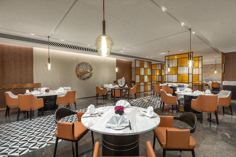 Crowne Plaza Jiangmen Binjiang image