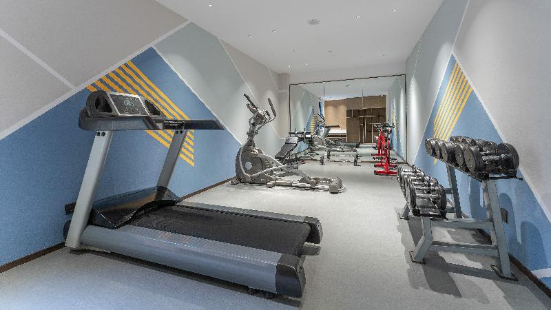 Holiday Inn Express Dandong City Center image