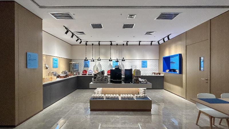 Holiday Inn Express Dandong City Center image