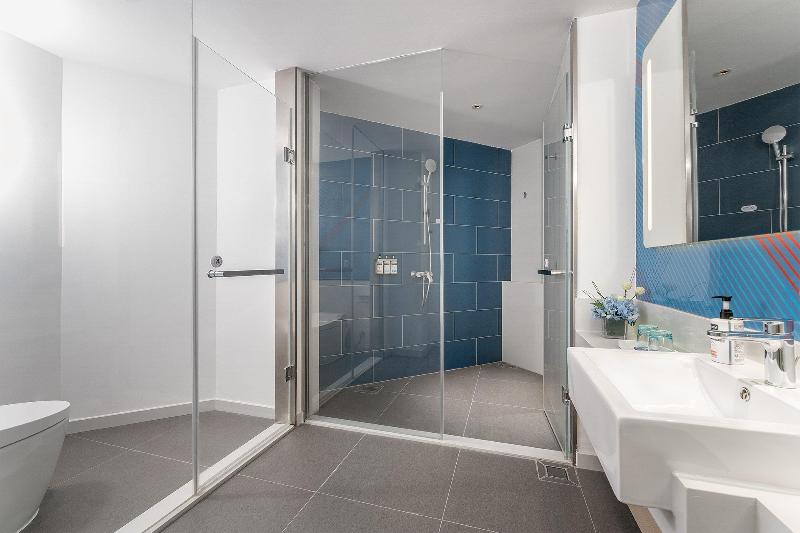 Holiday Inn Express Dandong City Center image