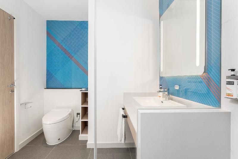 Holiday Inn Express Dandong City Center image