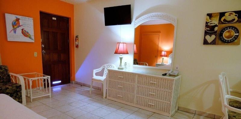 Aruba Quality Apartments & Suites image
