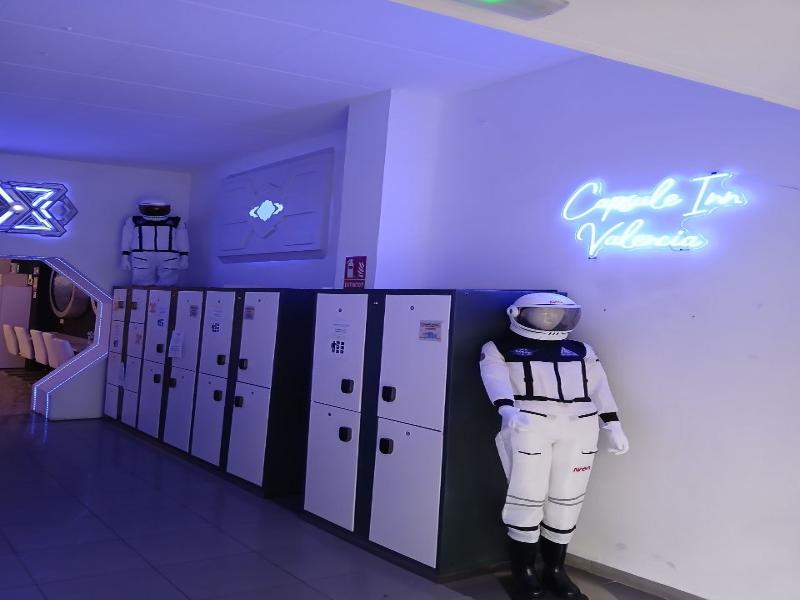 Capsule Inn Valencia image