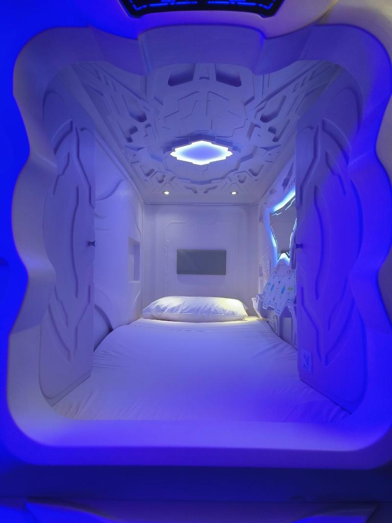 Capsule Inn Valencia image