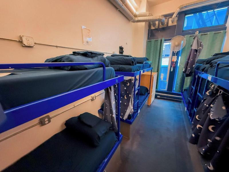 Ith San Francisco Pacific Tradewinds Hostel image