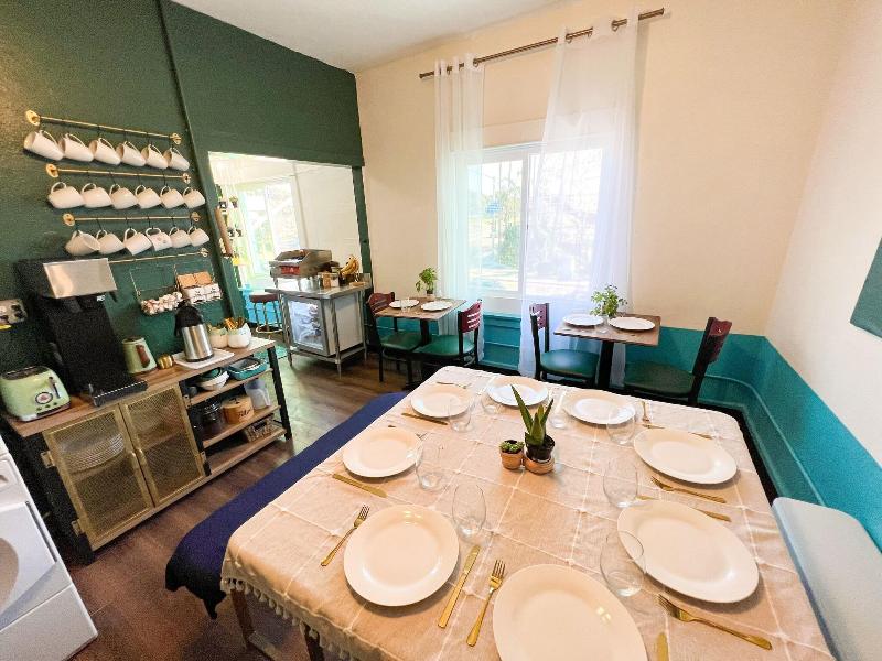 ITH San Diego Mission Beach Backpacker Hostel image