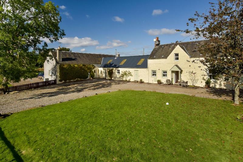 Cardross Estate Holiday Cottages image