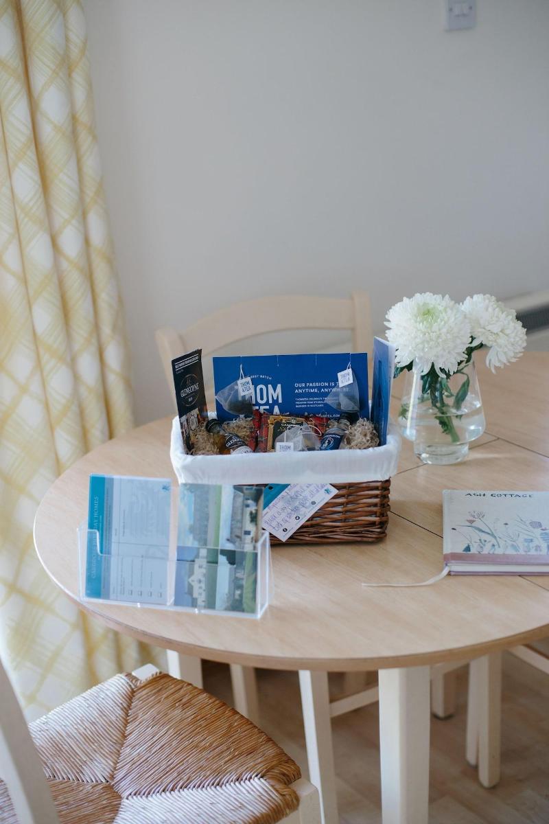 Cardross Estate Holiday Cottages image