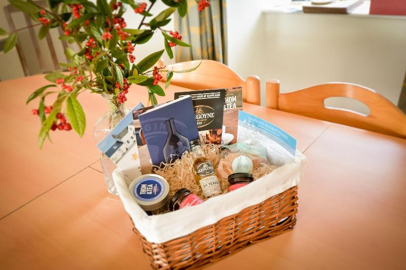 Cardross Estate Holiday Cottages image