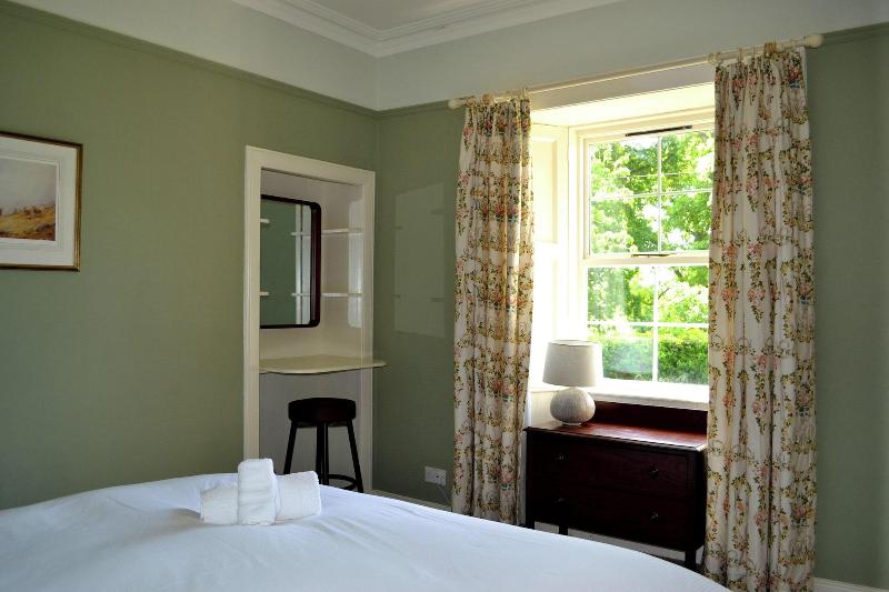 Cardross Estate Holiday Cottages image