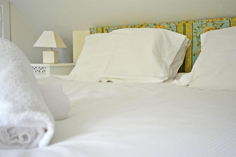 Cardross Estate Holiday Cottages image