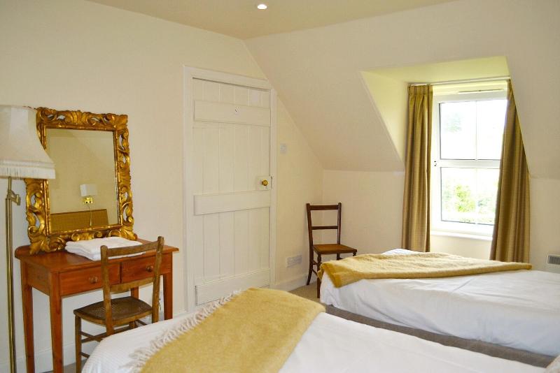 Cardross Estate Holiday Cottages image