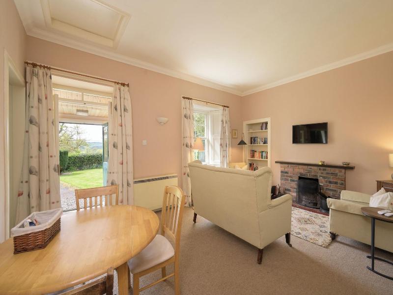 Cardross Estate Holiday Cottages image