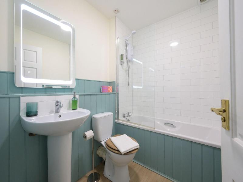 Cardross Estate Holiday Cottages image
