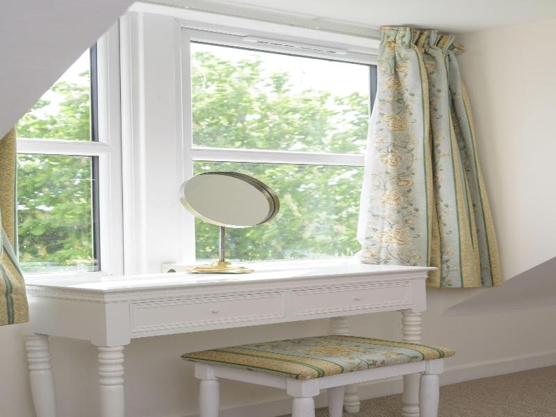 Cardross Estate Holiday Cottages image
