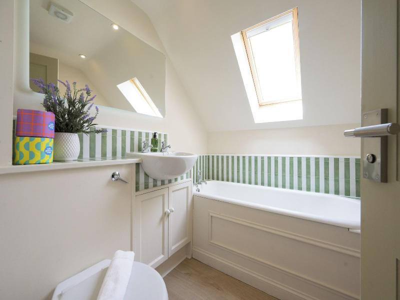 Cardross Estate Holiday Cottages image