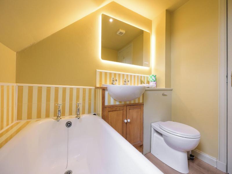 Cardross Estate Holiday Cottages image