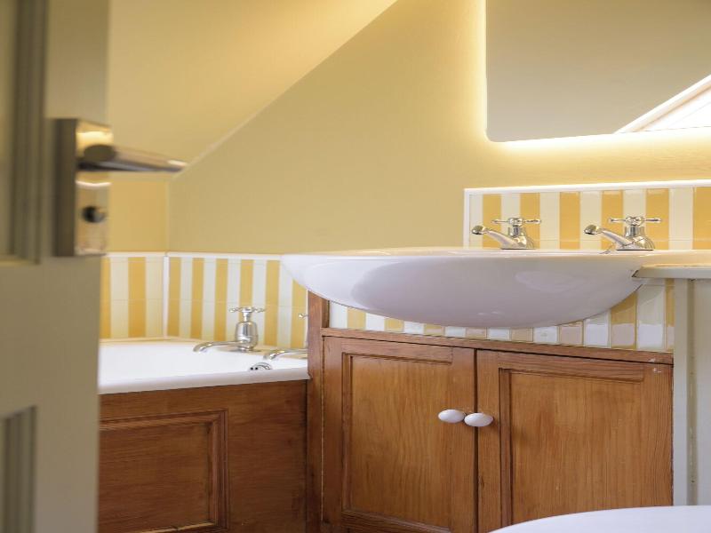 Cardross Estate Holiday Cottages image