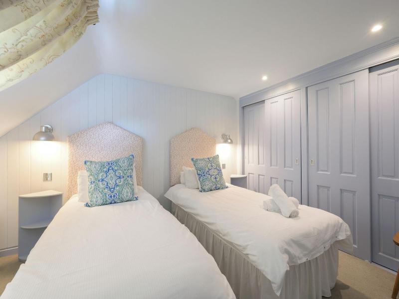 Cardross Estate Holiday Cottages image