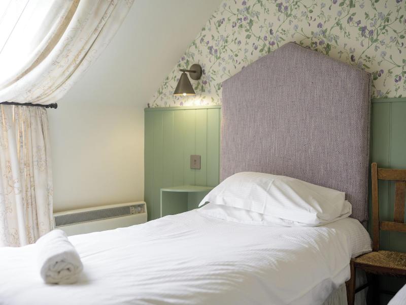 Cardross Estate Holiday Cottages image