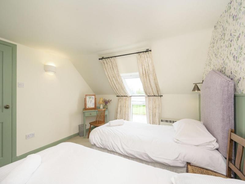 Cardross Estate Holiday Cottages image