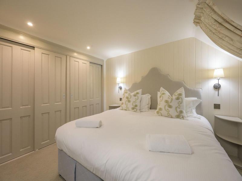 Cardross Estate Holiday Cottages image
