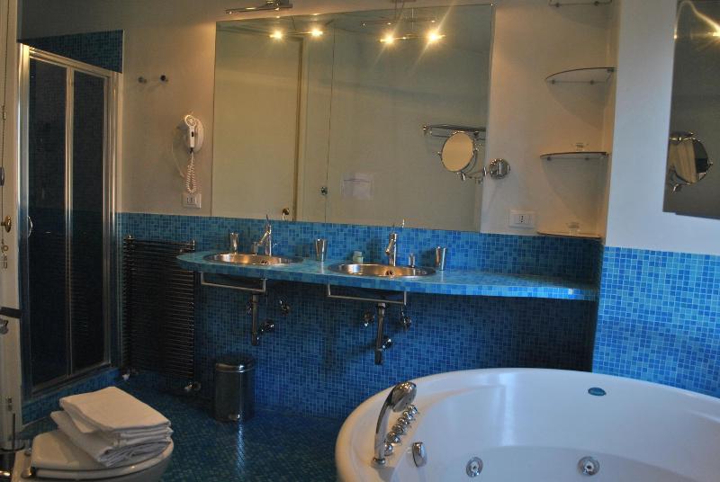 Holiday House Belle Arti image