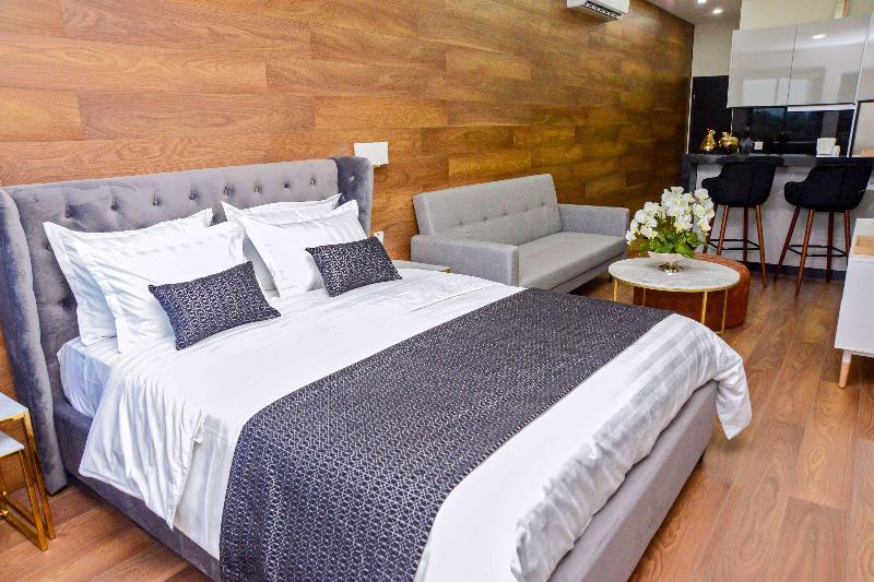 Tryp By Wyndham Santa Cruz image