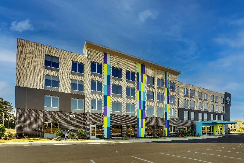 Tru By Hilton Leland Wilmington image