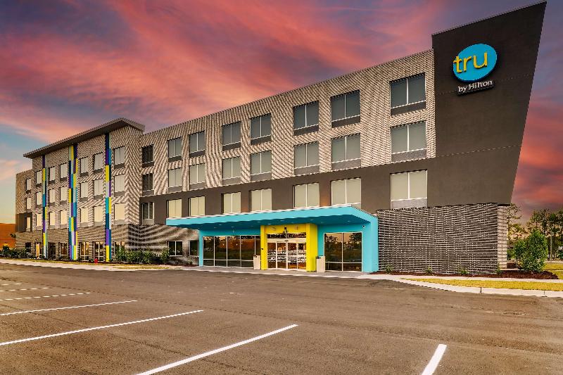 Tru By Hilton Leland Wilmington image