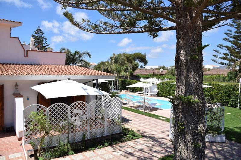 Villa Blanche Dimora Di Charme image
