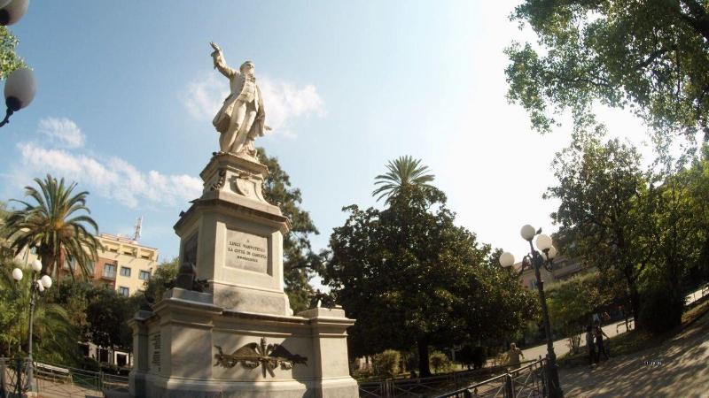 Caserta Deluxe Bis image
