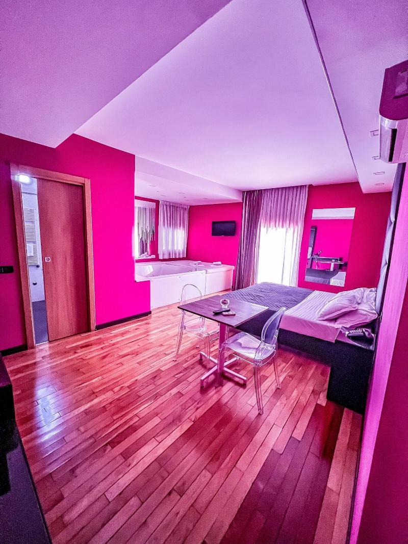 Sweet Central Hotel image