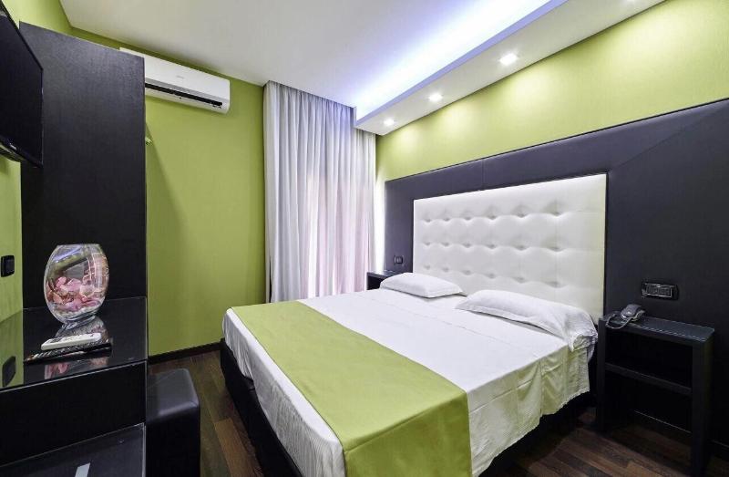 Sweet Central Hotel image