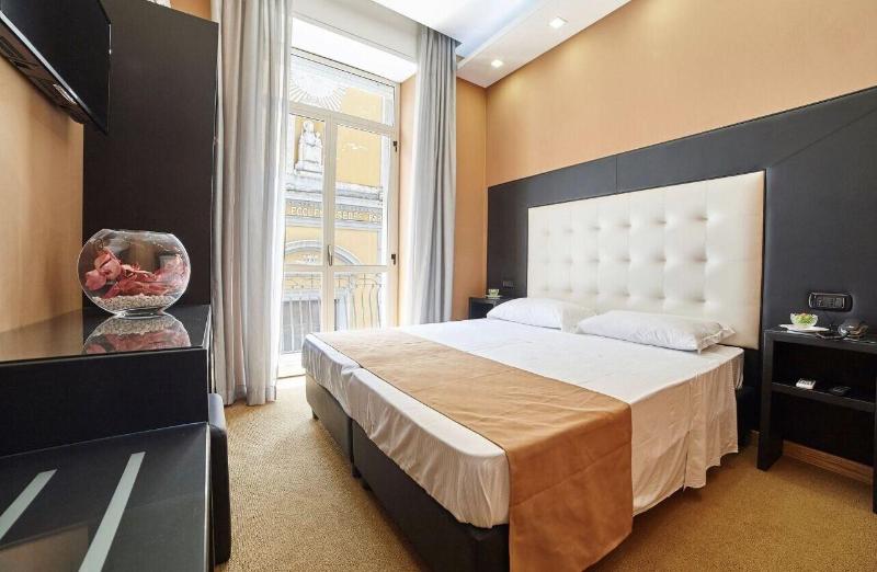 Sweet Central Hotel image