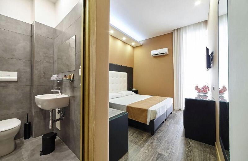 Sweet Central Hotel image