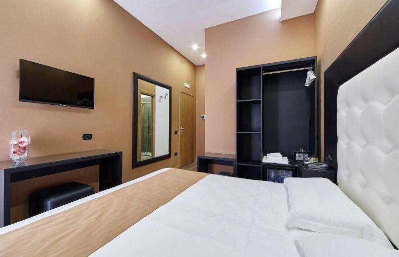 Sweet Central Hotel image